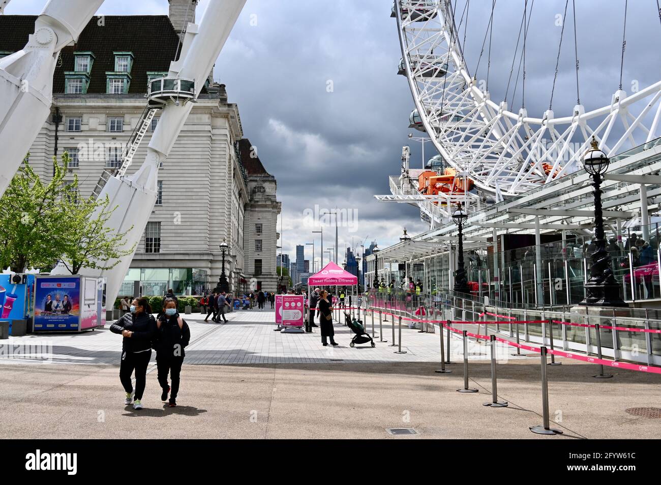 The London Eye, Jubilee Gardens, Westminster, Londres. ROYAUME-UNI Banque D'Images
