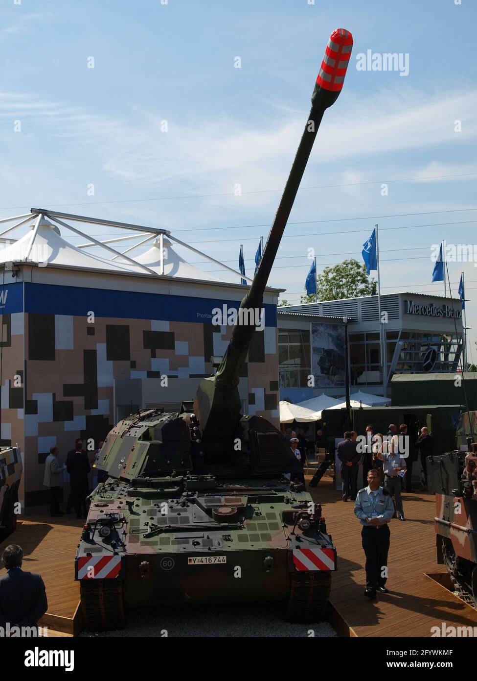 Paris, France - juin.18.2008: KMW allemand PZH2000 155mm Canon automoteur à Eurosatory 2008 Banque D'Images