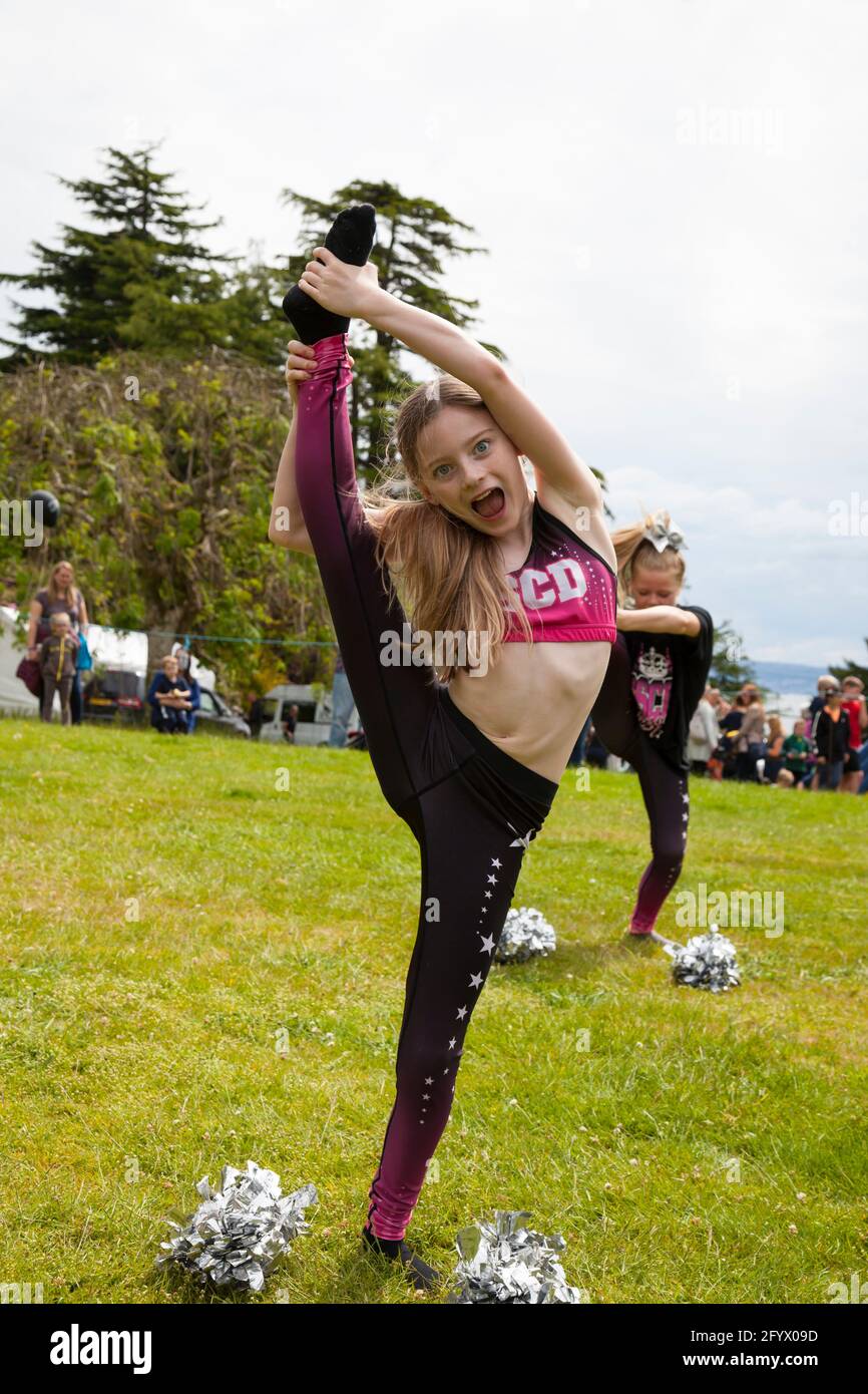 Jeune fille à l'exposition de danse au Rhu Gala, en Écosse Banque D'Images