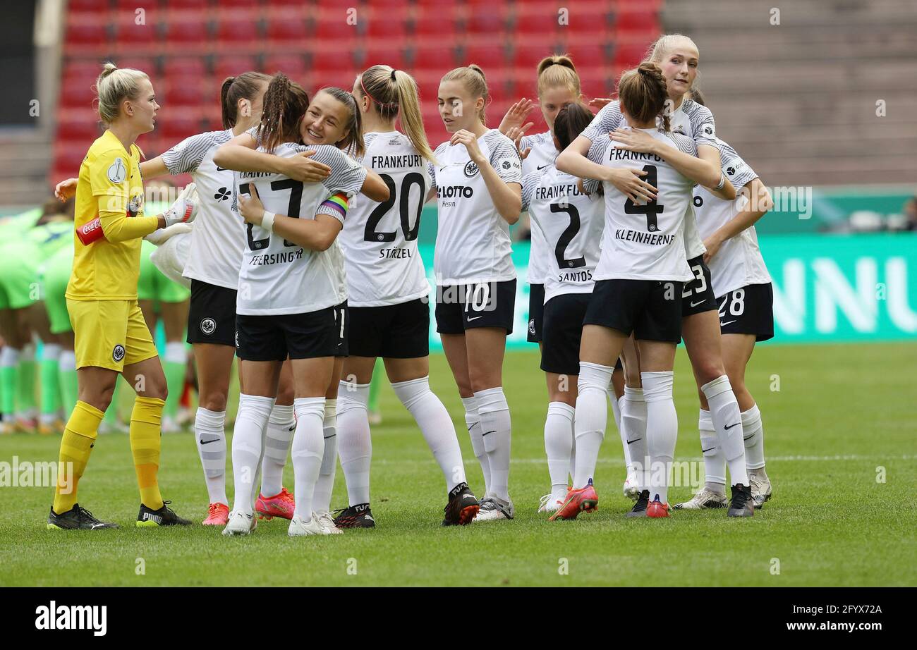 Firo: 30.05.2021 Fuvuball: Football: Coupe DFB finale femmes, Dames saison 2020/2021 Eintracht Frankfurt - VfL Wolfsburg Grevºvuung Team Frankfurt Banque D'Images