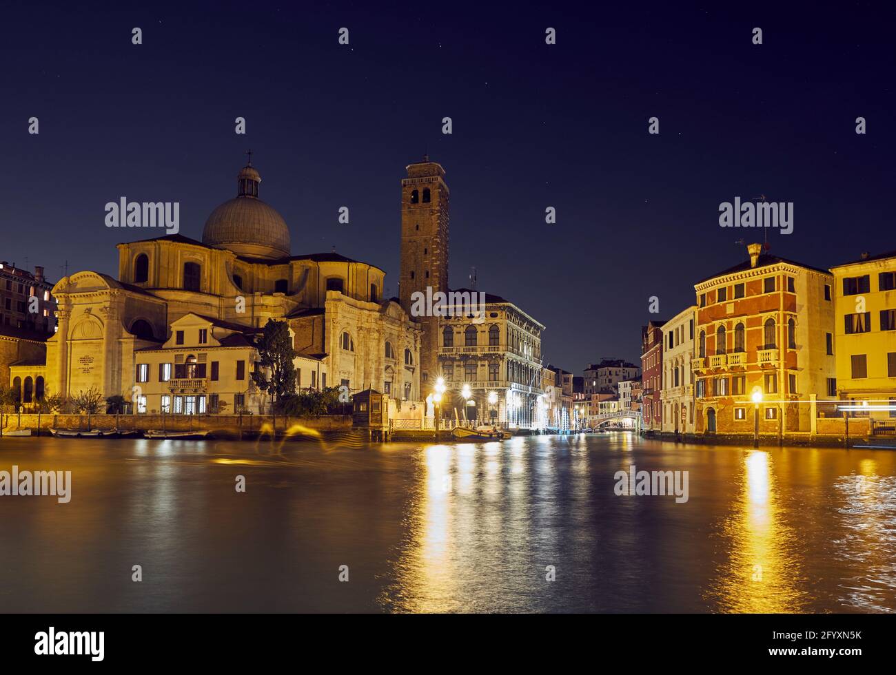 Chiesa di San Geremia église catholique la nuit, Venise, Italie, 2017 Banque D'Images