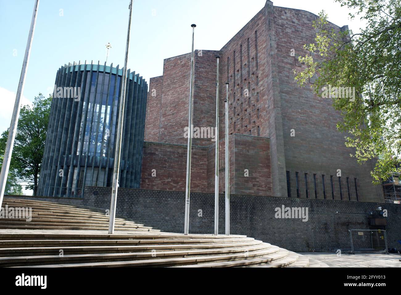 Université de Coventry à côté de la cathédrale de Coventry Banque D'Images
