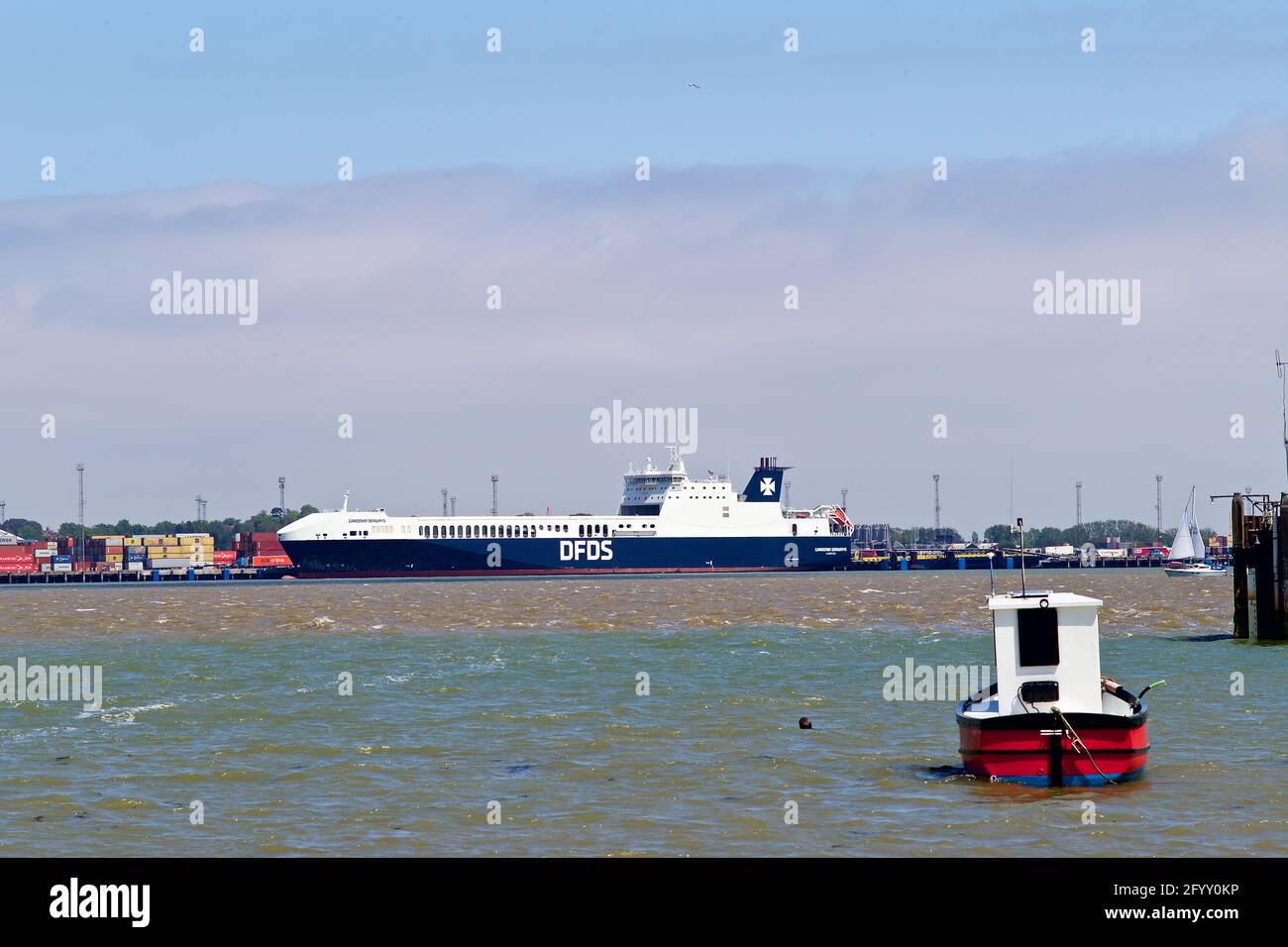 RO-RO (Roll On - Roll Off) Gardenia Seaways amarré au terminal RO-RO 4, port de Felixstowe, Suffolk, Royaume-Uni Banque D'Images