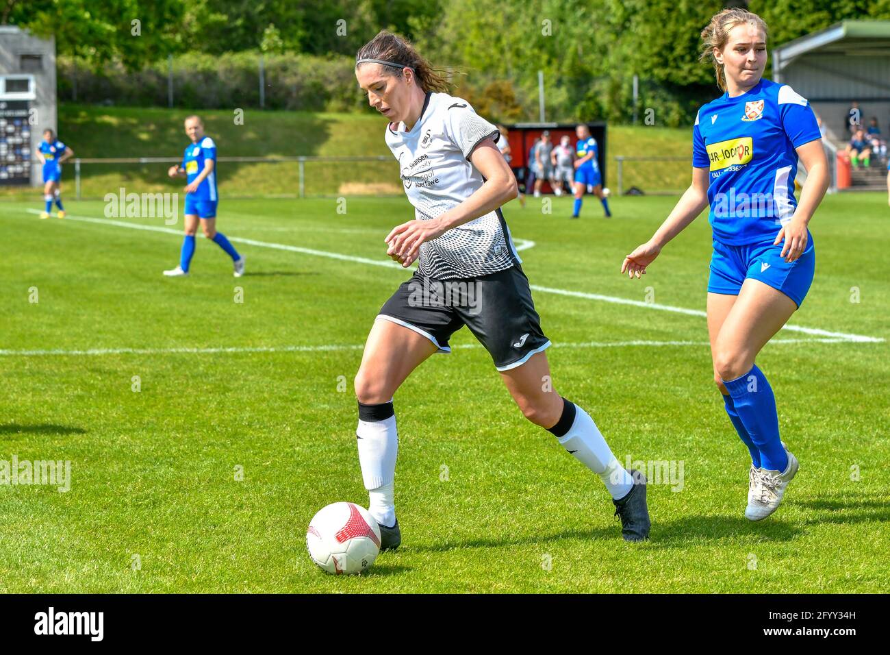 Neath, pays de Galles. 30 mai 2021. Katy Hosford de Swansea City Dames en action pendant le match de la Ligue des femmes Premier ministre gallois d'Orchard entre Swansea City Dames et Abergavenny Women à la Llandarcy Academy of Sport de Neath, pays de Galles, Royaume-Uni, le 30 mai 2021. Crédit : Duncan Thomas/Majestic Media/Alay Live News. Banque D'Images