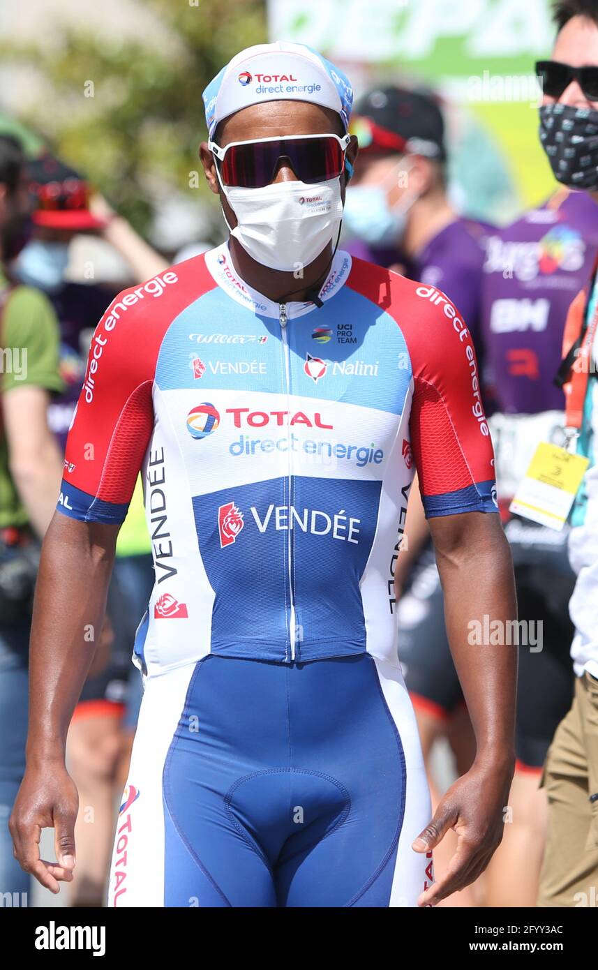 Lorrenzo Manzin de Team Total Direct Energie pendant les Boucles de la Mayenne 2021 course cycliste Stage 4 Meril Laval 179 km le 30 mai 2021 a Laval France photo Laurent Lairys DPPI Photo Stock Alamy