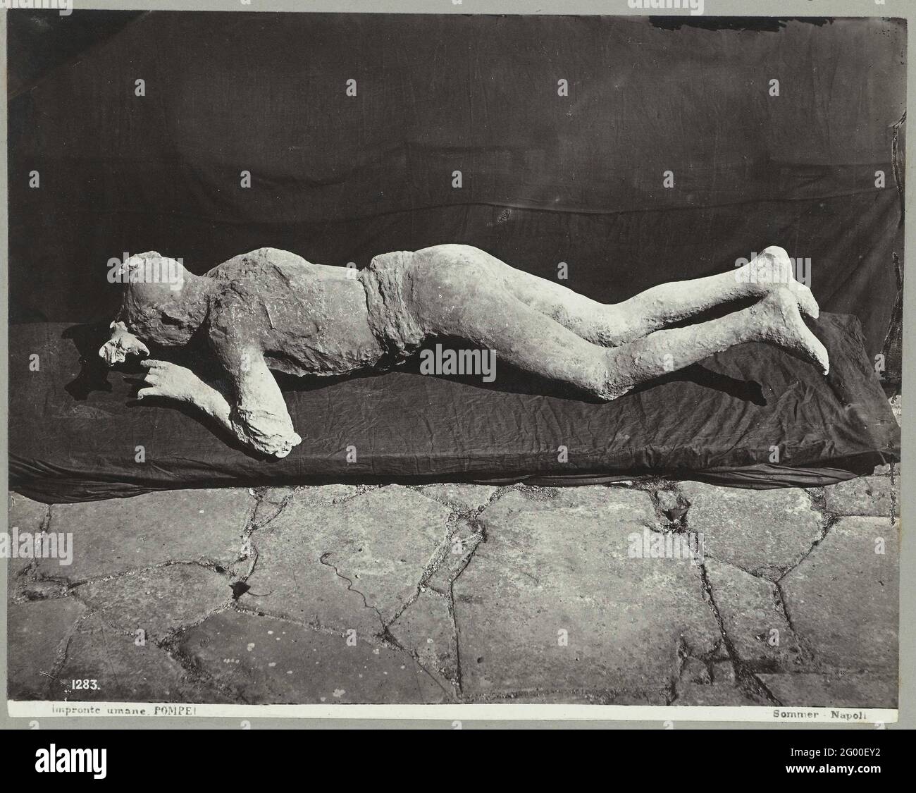 1283 Impronte Umane Pompéi; Petrified ressemble à Pompéi. Un cadavre pétrifié d'un homme trouvé à Pompéi. Banque D'Images
