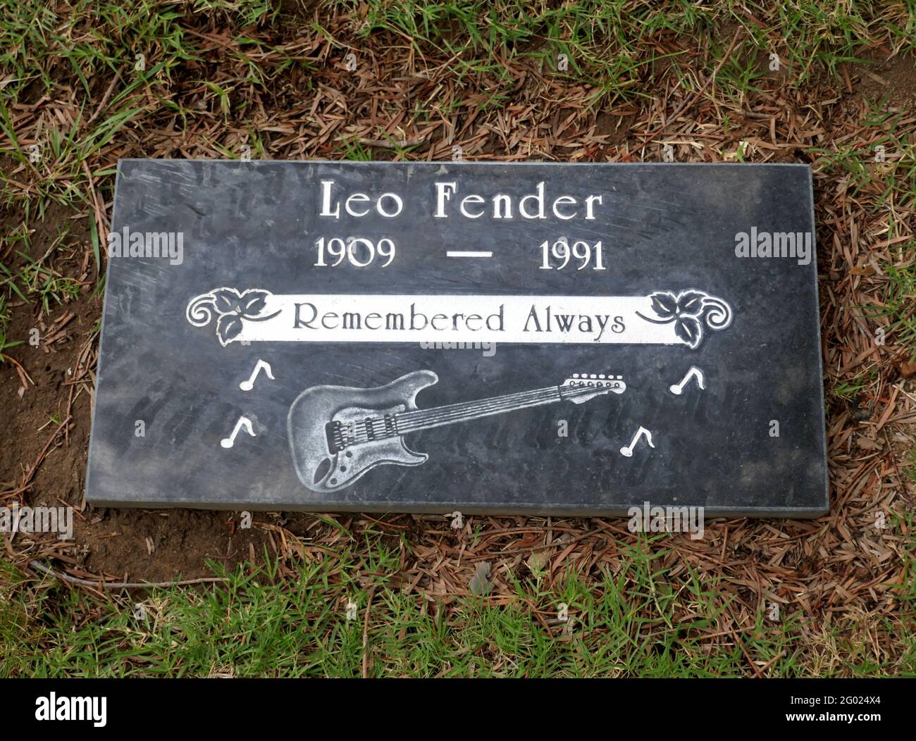 Santa Ana, Californie, États-Unis 29 mai 2021 UNE vue générale de l'atmosphère de la tombe de l'inventeur Leo Fender au parc Fairhaven Memorial Park à Santa Ana, Californie, États-Unis. Photo par Barry King/Alay stock photo Banque D'Images