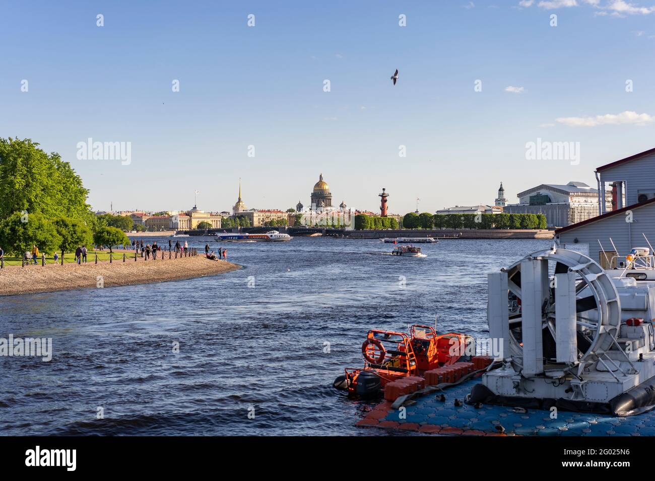 Aéroglisseur 'Khivus-20' pour effectuer des opérations de sauvetage sur l'eau. Le remblai de Kronverkskaya. Russie Saint-Pétersbourg 29.05.2021. pm 16.10 Banque D'Images