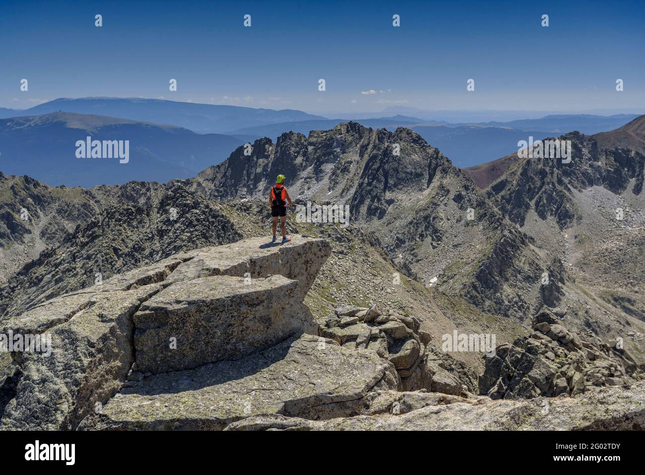 Vues depuis le sommet du pic de Peguera (Aigüestortes i Estany de Sant Maurici Parc national, Catalogne, Espagne, Pyrénées) Banque D'Images