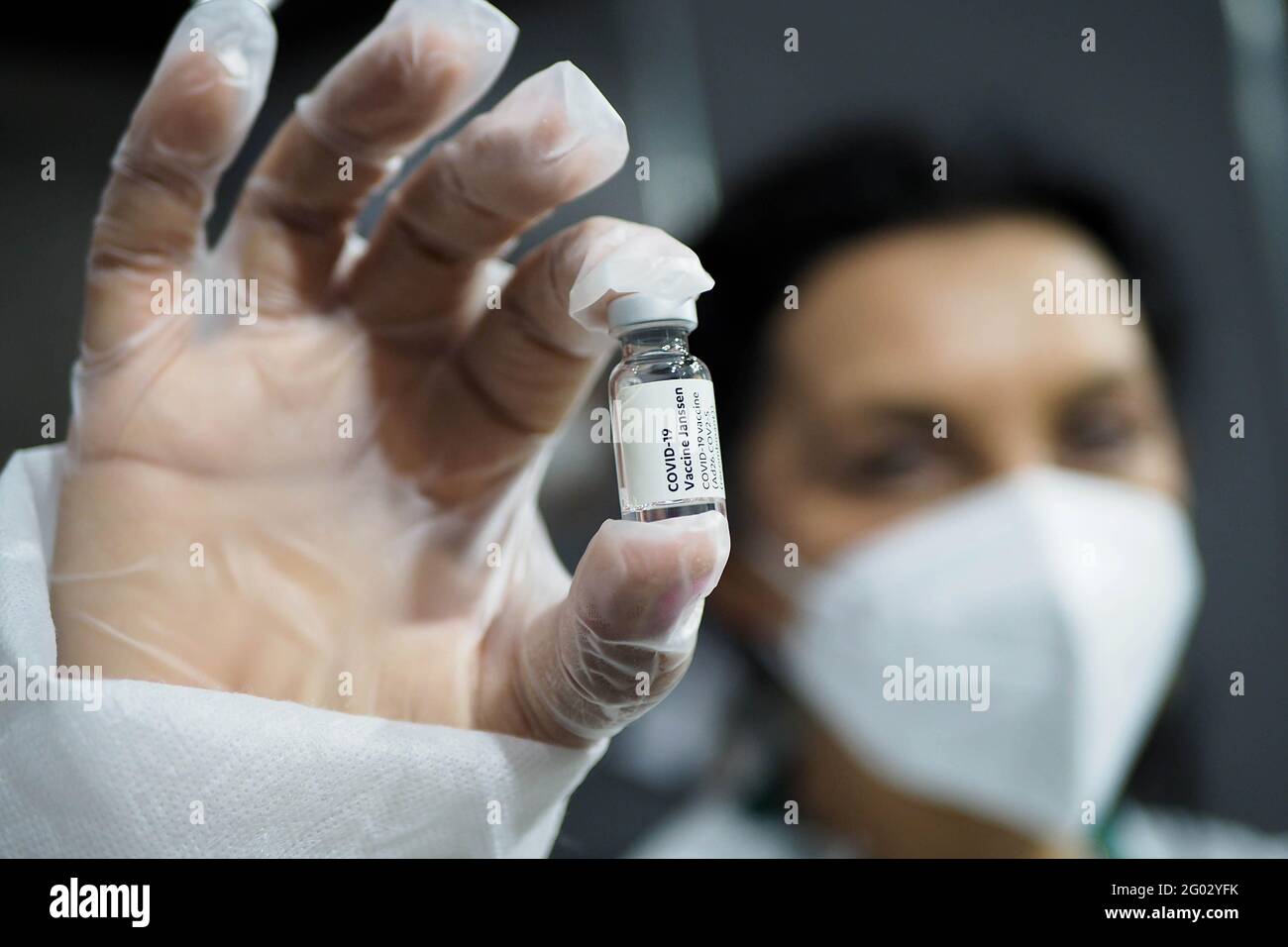 Italie, région Toscane, Arezzo, 25 avril 2021 : urgence Covid-19, campagne de vaccination pour les personnes âgées (70-79 ans), sur les pavillons d'Arezz Banque D'Images