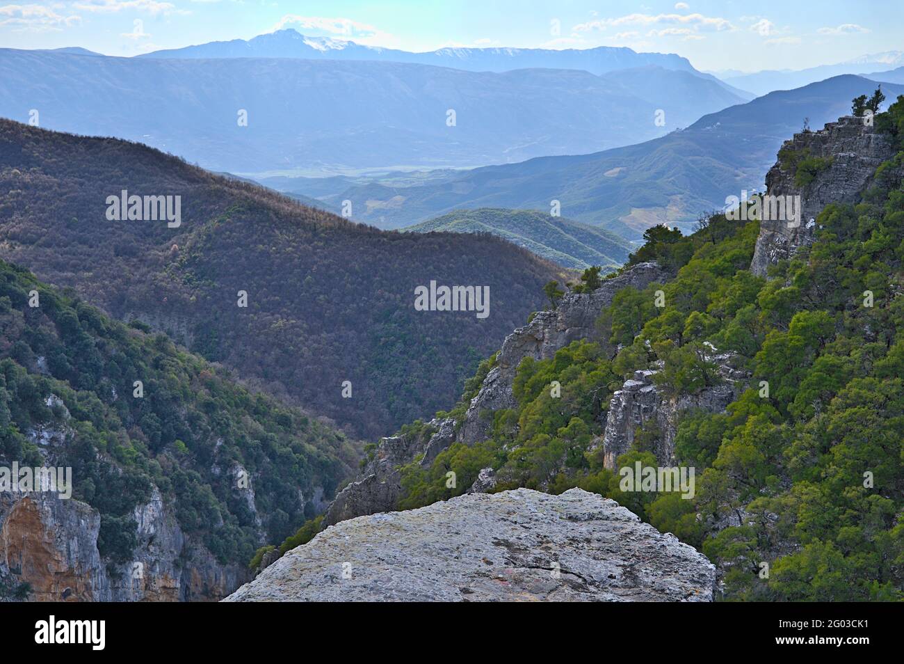 Vue dans le parc national Hotova-Dangell près de Permet Banque D'Images