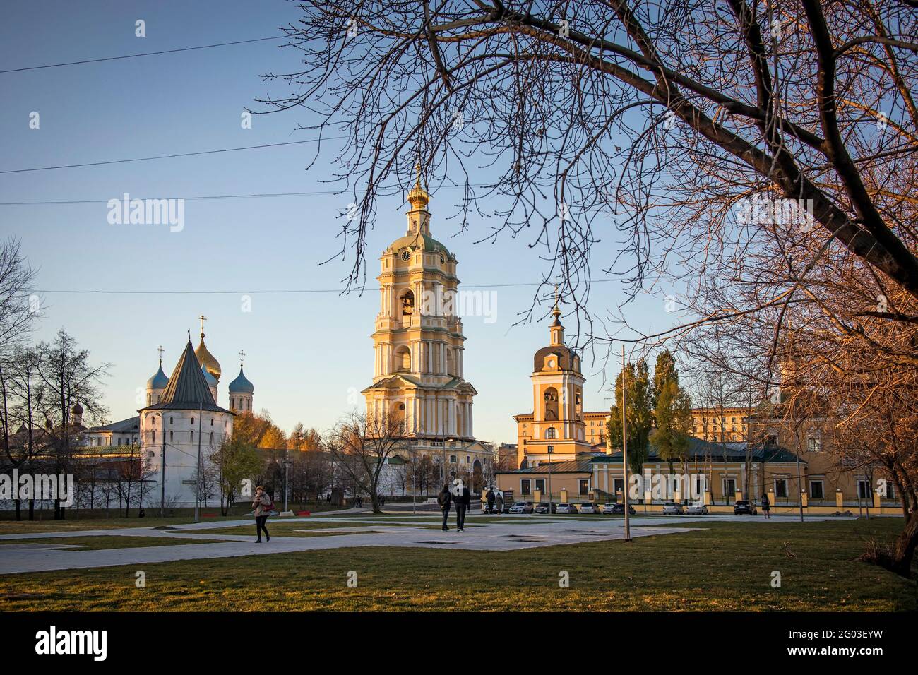 Moscou, RUSSIE - 5 avril 2021 : le monastère de Novosspassky (Nouveau monastère du Sauveur) est l'un des monastères fortifiés entourant Moscou Banque D'Images