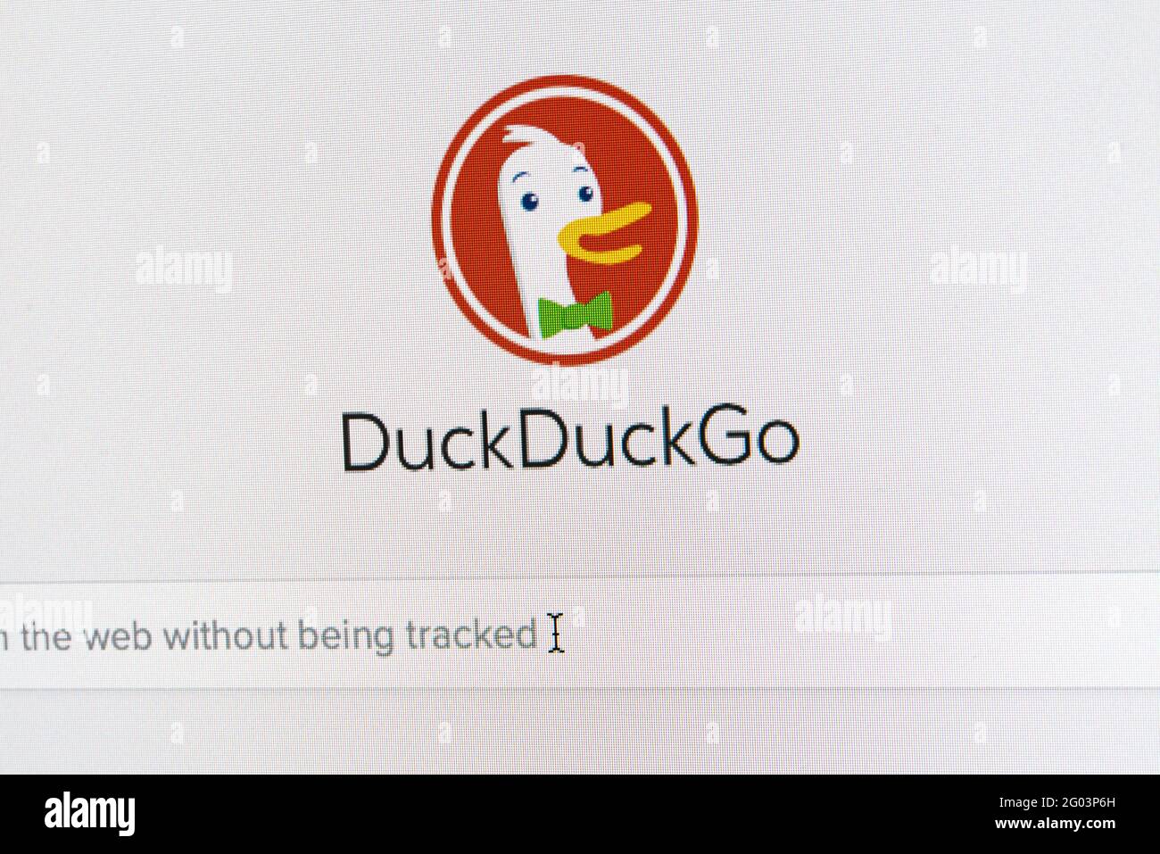31-05-2021 Hambourg, Allemagne: Vue rapprochée de la page d'accueil du moteur de recherche DuckDuckGo dans la fenêtre du navigateur sur le moniteur de l'ordinateur Banque D'Images