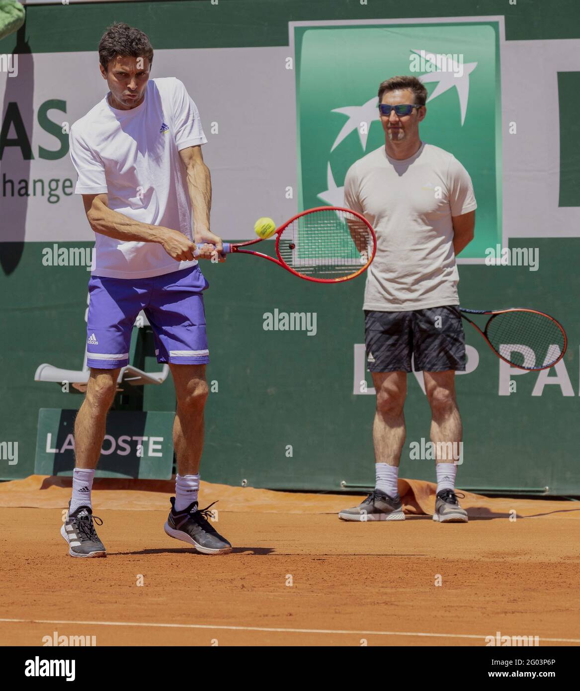 Gilles SIMON (FRA) en pratique avant le tournoi de tennis Roland-Garros 2021, Grand Chelem, qualification, le 29 mai 2021 au stade Roland-Garros à Paris, France - photo Nicol Knightman / DPPI / LiveMedia Banque D'Images