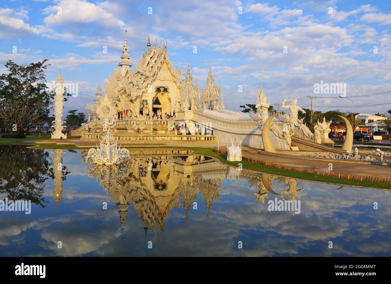 Le temple blanc ou Wat Rong Khun, Chiang Rai, Thaïlande. Banque D'Images