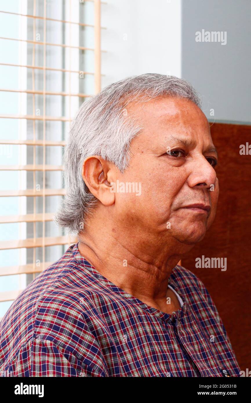 Bangladesh – 20 septembre 2012 : Portrait de Muhammad Yunus, économiste et dirigeant populaire au centre de Grameen, à Dhaka. Banque D'Images