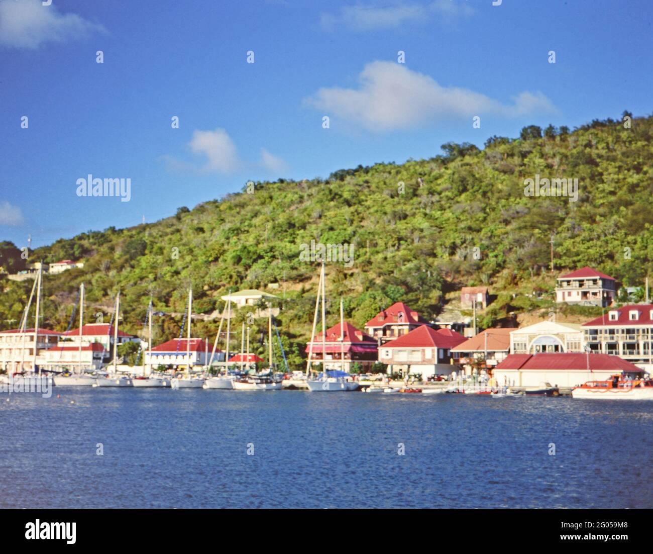 Gustave Cariot Les Toits Rouges 1998 st barth Banque de photographies et d’images à haute résolution ...