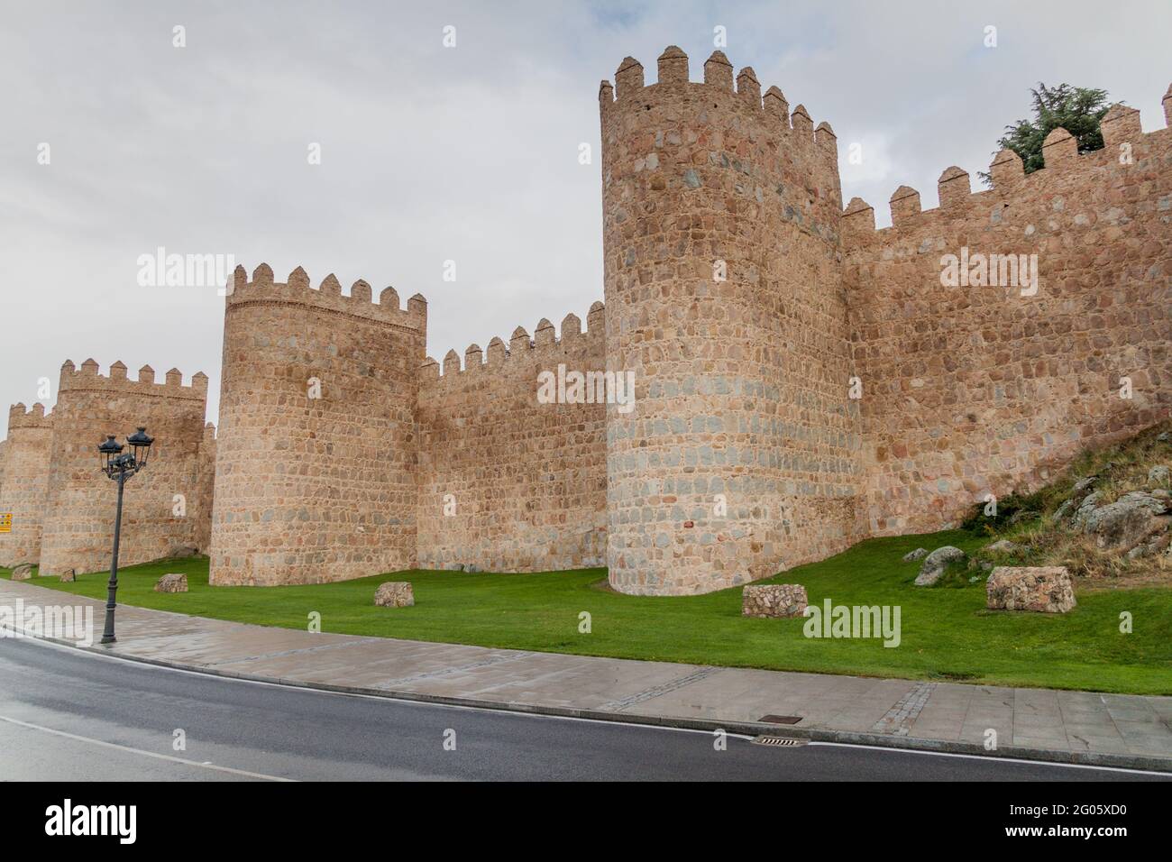 Fortification des murs de la vieille ville d'Avila, Espagne. Banque D'Images