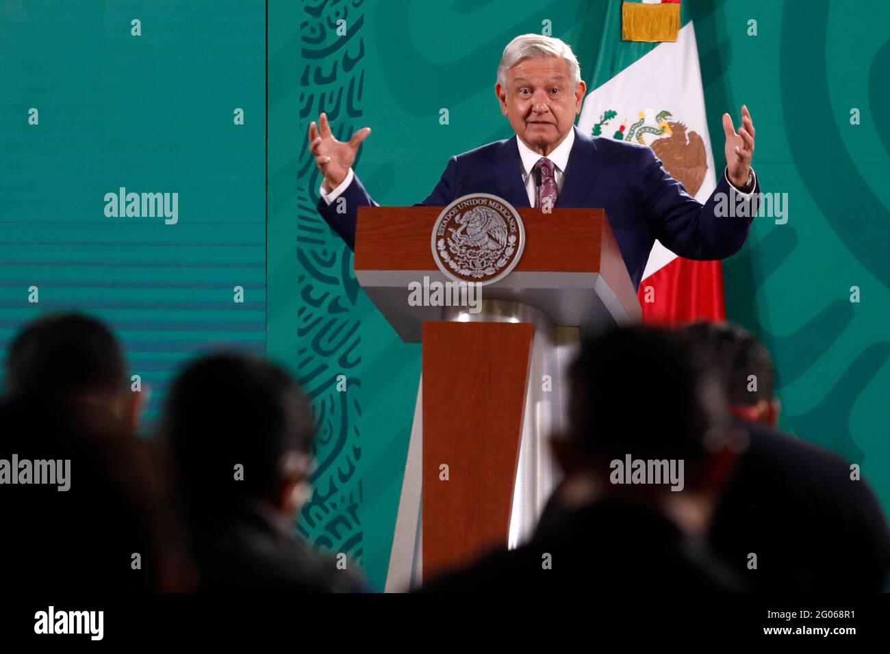 Mexico, Mexique. 31 mai 2021. Le président mexicain Lopez Obrador se gesticulant lors de son discours lors d'une conférence d'information quotidienne au Palais national le 31 2021 mai à Mexico, au Mexique. (Photo d'Eyepix/Sipa USA) crédit: SIPA USA/Alay Live News Banque D'Images