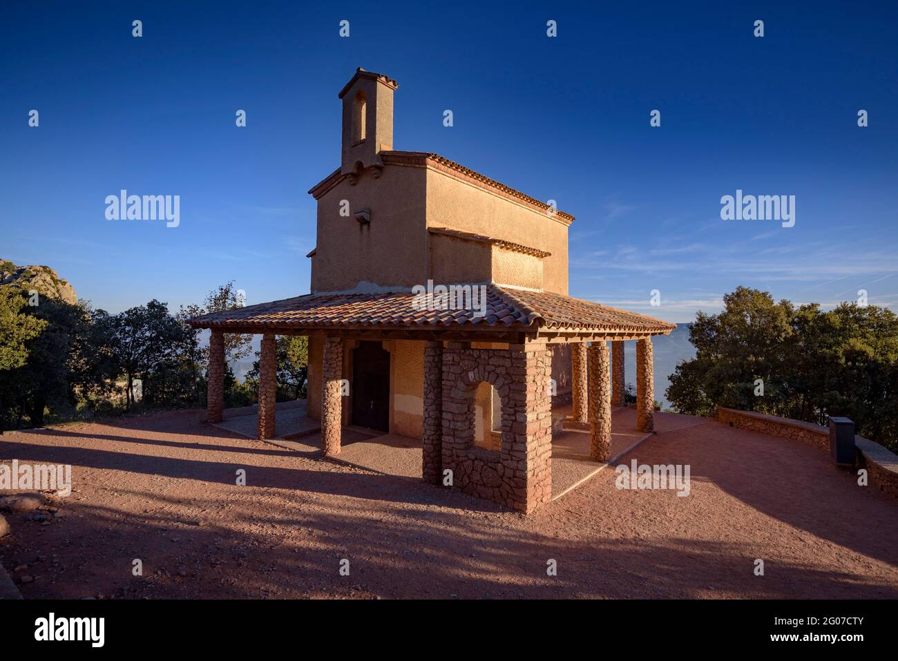 Ermitage de Sant Miquel de Montserrat dans la matinée (Barcelone, Catalogne, Espagne) Ermita de Sant Miquel de Montserrat por la mañana (Barcelone) Banque D'Images