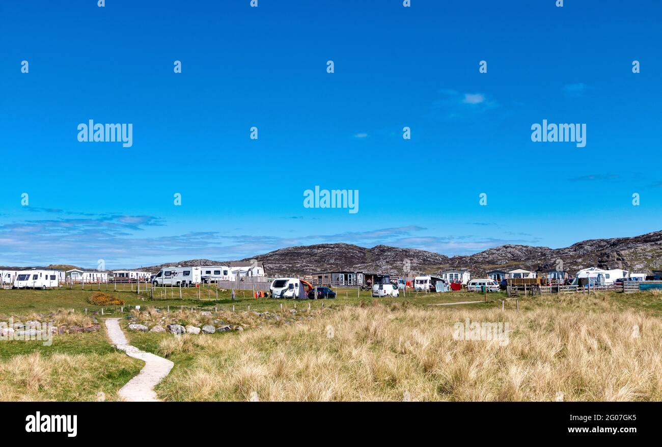 CLACHTOLL SUTHERLAND ÉCOSSE LE SITE DU CAMPING ET DE LA CARAVANE AU DÉBUT DE L'ÉTÉ Banque D'Images