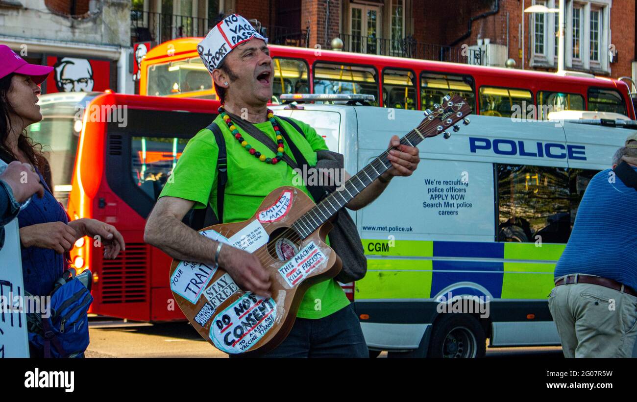 Londres, Royaume-Uni - 30 mai 2021: Manifestation anti-lock-down Banque D'Images