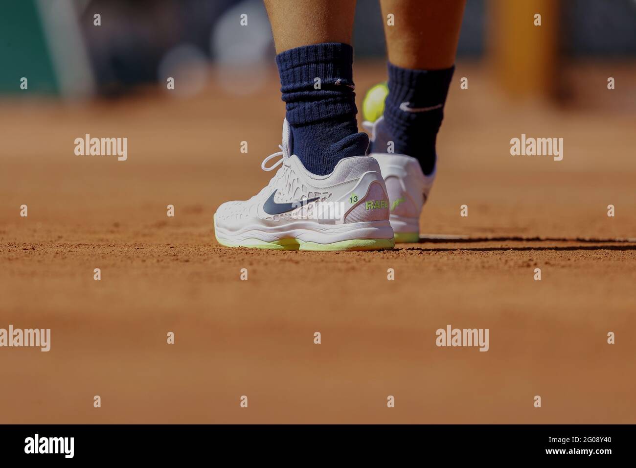 Rafael Nadal d'Espagne, chaussures d'illustration avec inscription spéciale  '13' lors de la première partie de Roland-Garros 2021, Grand Slam tournoi  de tennis le 01 juin 2021 au stade Roland-Garros à Paris, France -