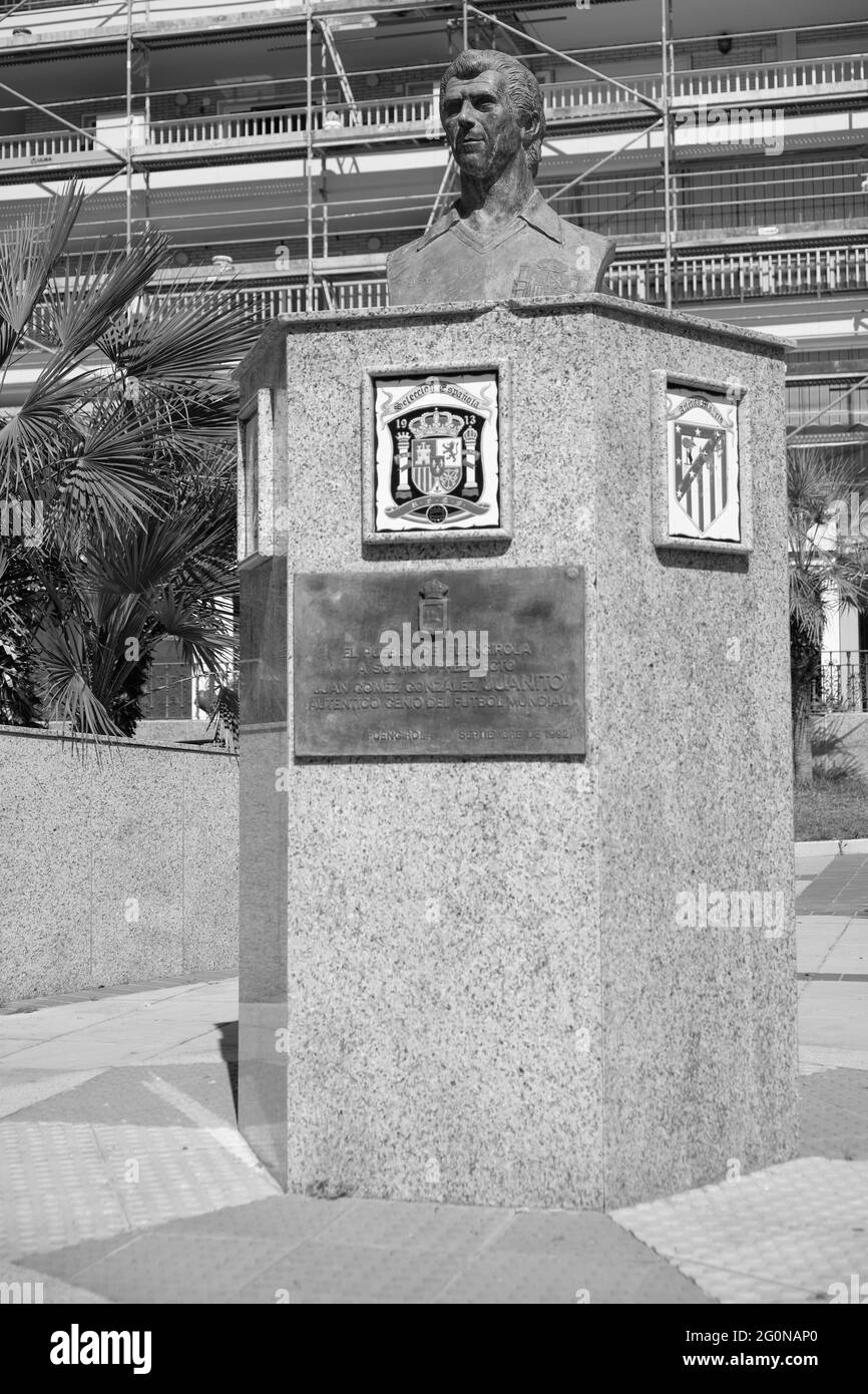 Monument du joueur de football espagnol Juanito à Fuengirola, Malaga, Espagne. Banque D'Images