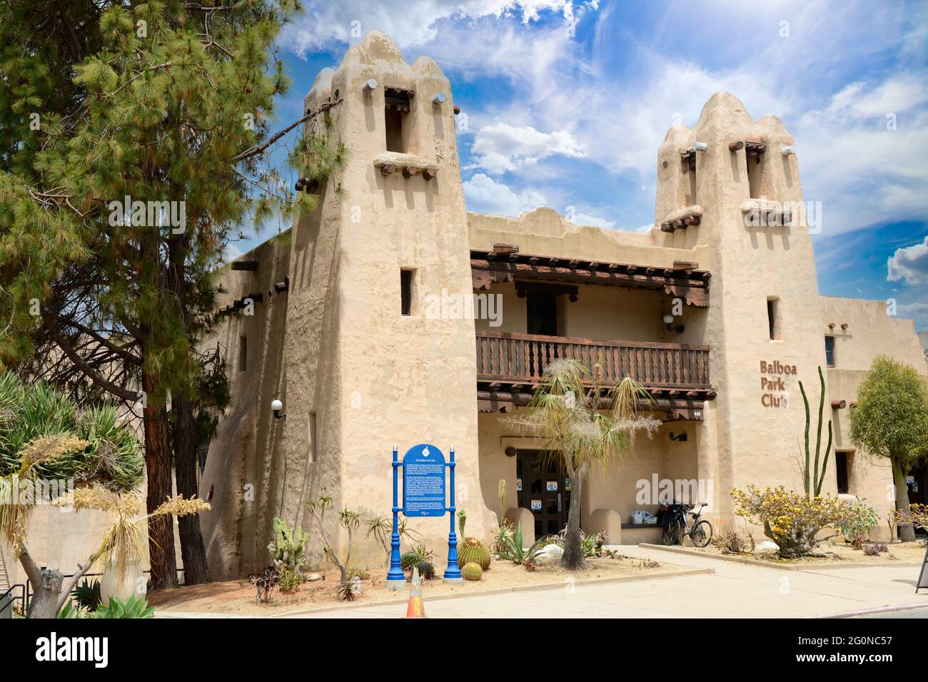 Le Balboa Park Club, construit en 1915 pour l'exposition Panama-Californie, accueille des expositions du Nouveau-Mexique à Balboa Park, San Diego, CA Banque D'Images