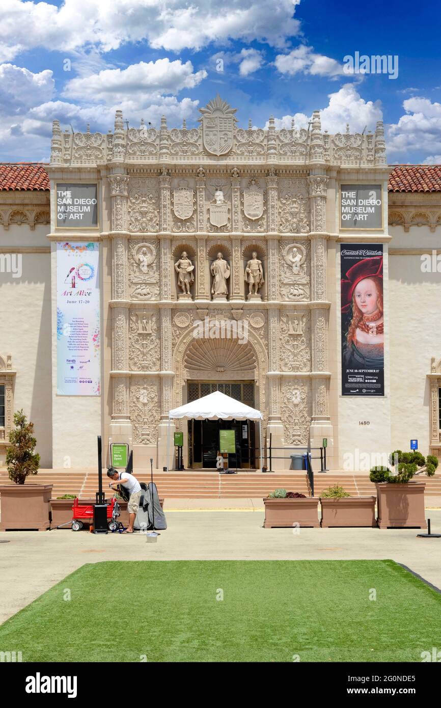 Le musée d'art de San Diego sur la Plaza de Panema dans le parc de Balboa, San Diego, CA Banque D'Images