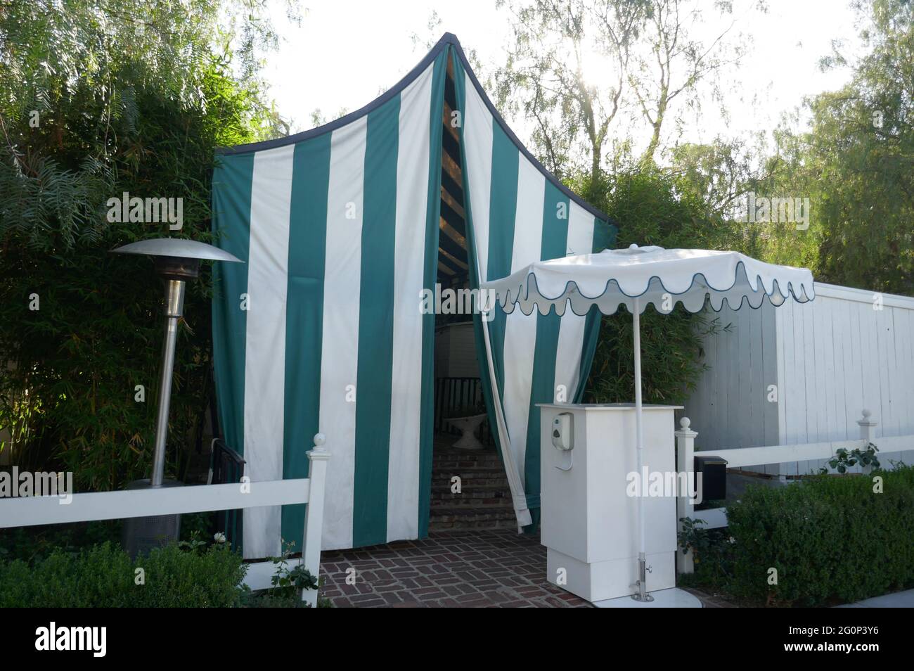 West Hollywood, Californie, 31 mai 2021 UNE vue générale de l'atmosphère exclusive Private Club San Vicente Bungalows, qui membres/invités incluent Michelle Obama, George Clooney, Leonardo DiCaprio, Lady Gaga, Bradley Cooper, Emma Stone, Taylor Swift et le prince Harry ont eu un déjeuner secret avec Wallis Annenberg ici à West Hollywood, Californie, États-Unis. Photo par Barry King/Alay stock photo Banque D'Images