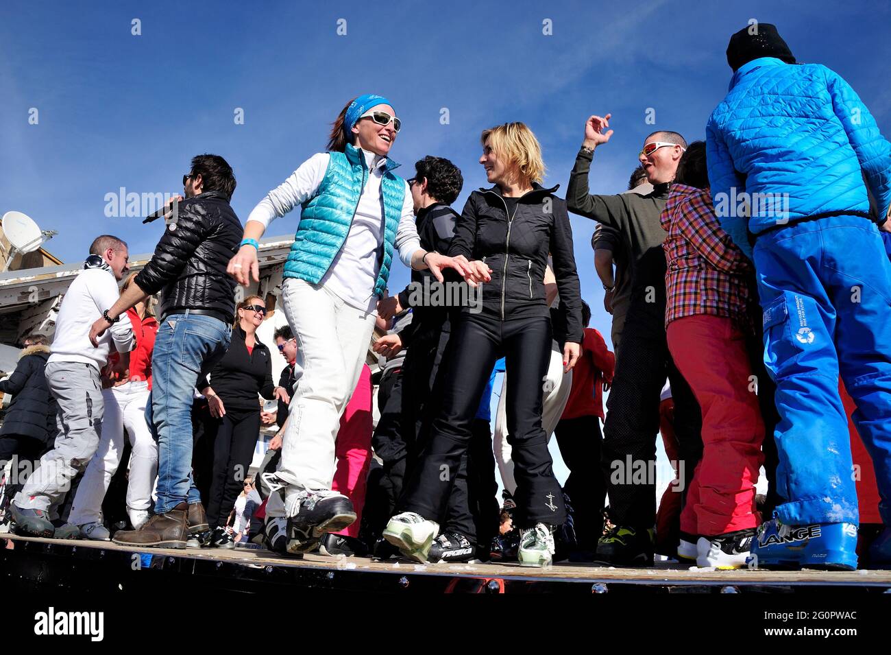 FRANCE, HAUTE-SAVOIE (74) STATION DE SKI DE MEGÈVE ET SAINT-GERVAIS-MONT-BLANC, RESTAURANT DE MONTAGNE LA FRUITIERE ET BAR-SALON LA FOLIE DOUCE, SITUÉ SUR LE S Banque D'Images