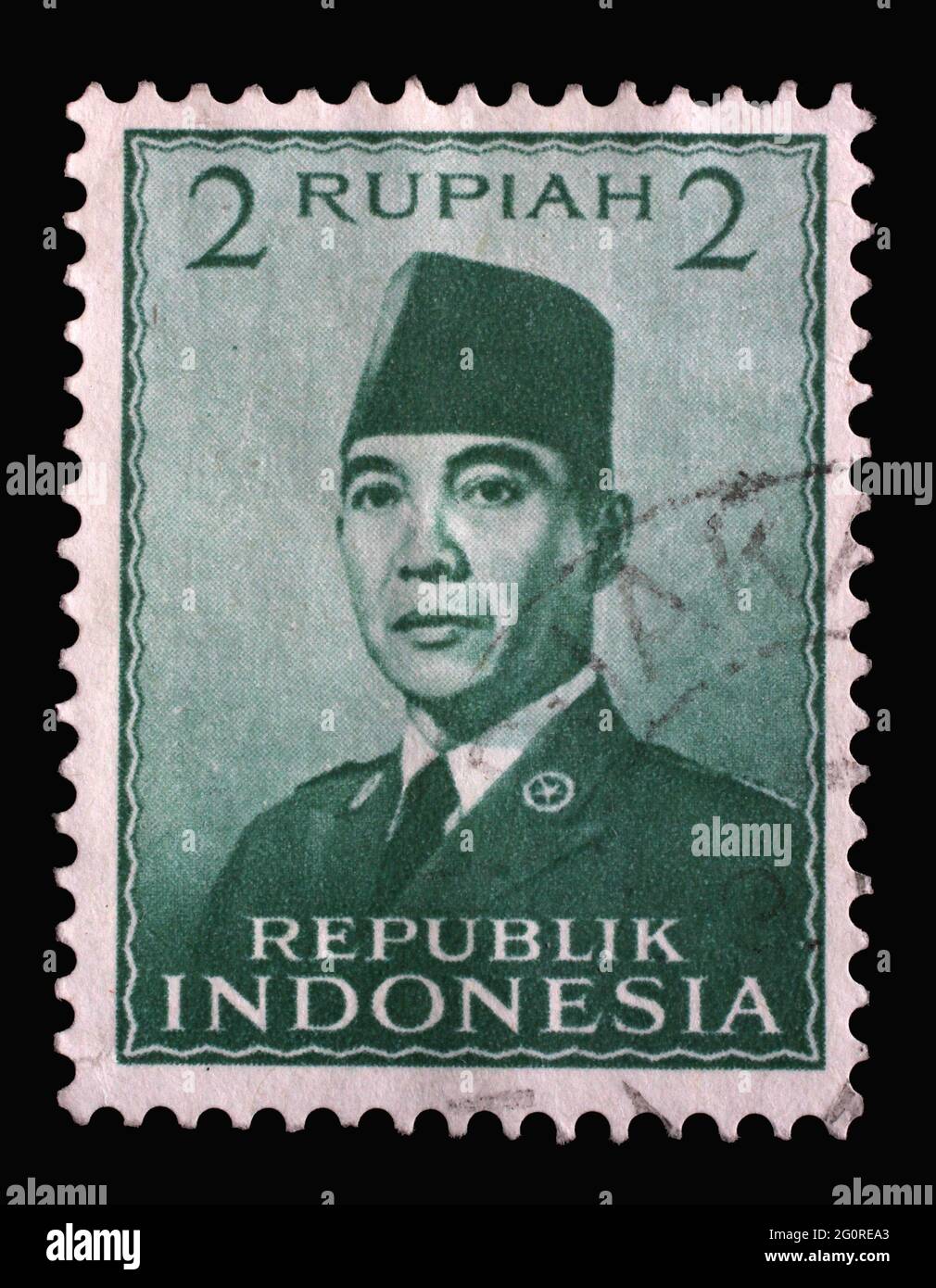 Timbre imprimé en Indonésie montre le premier président de l'Indonésie Sukarno, vers 1951 Banque D'Images