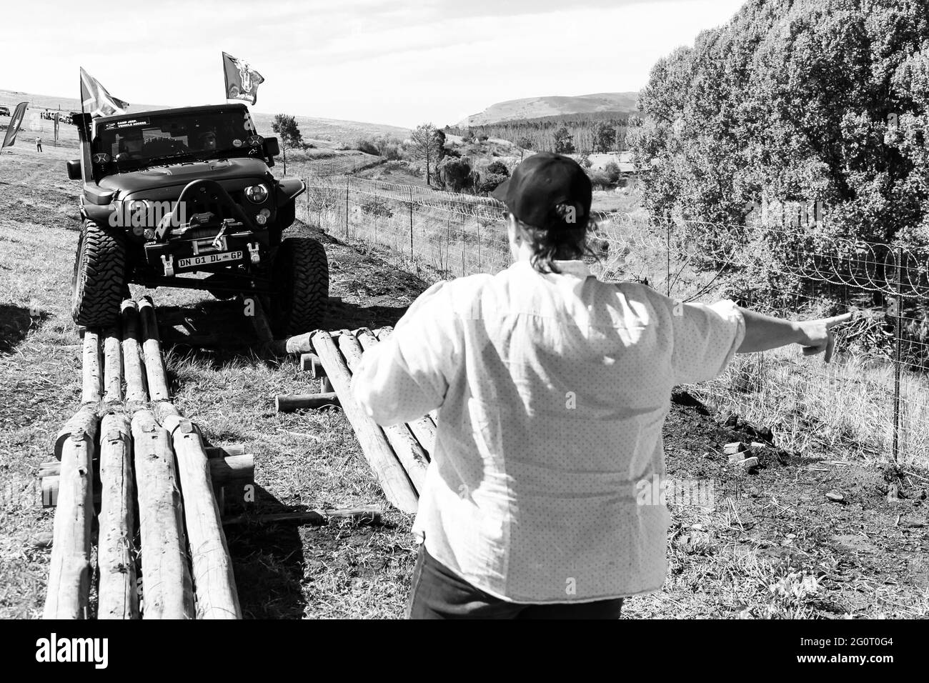 H, AFRIQUE DU SUD - 06 janvier 2021 : Harrismith, Afrique du Sud - octobre 02 2015 : entraînement des conducteurs d'obstacles 4x4 au Camp Jeep dans le Drakensberg Banque D'Images