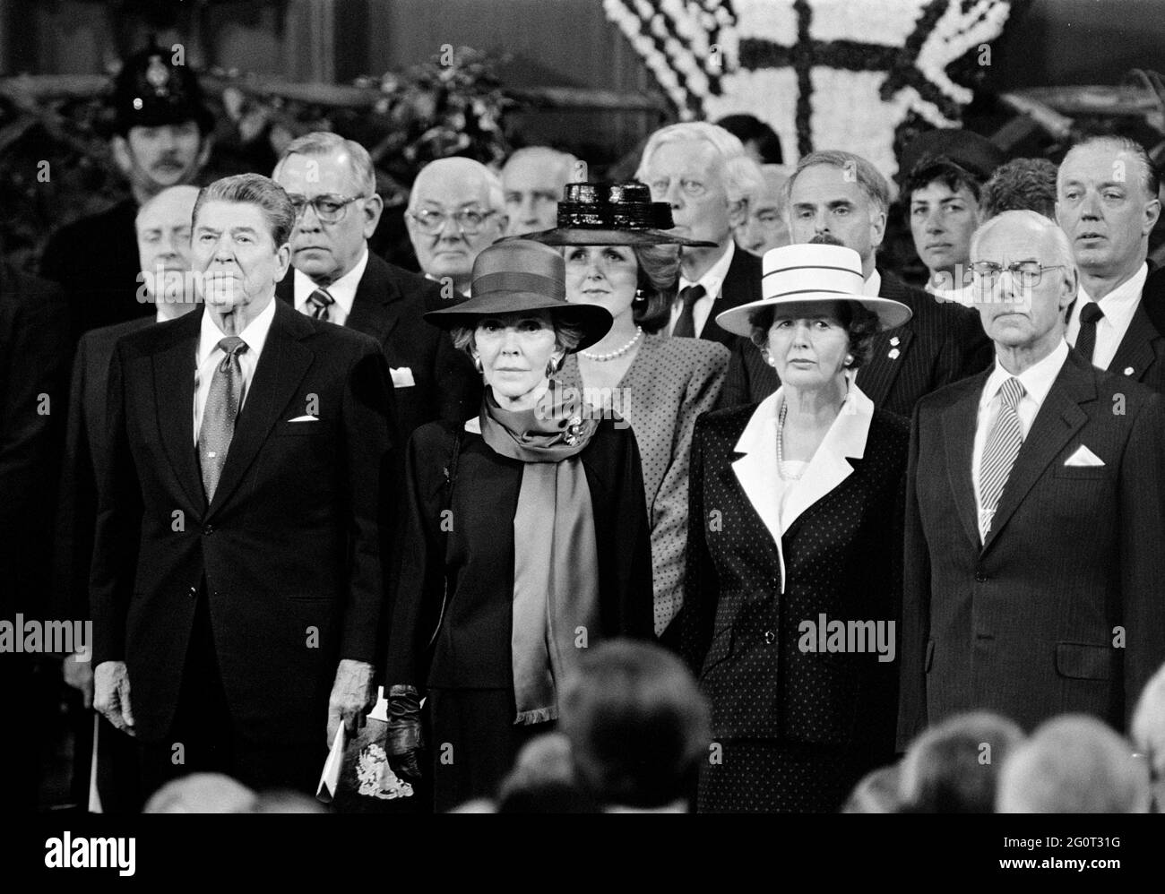 4.6.1988 Président des États-Unis Ronald Reagan avec l'épouse Nancy au Guildhall, Londres. Le premier ministre Margaret Thatcher et son mari Dennis ainsi que d'autres députés sont également présents. Banque D'Images