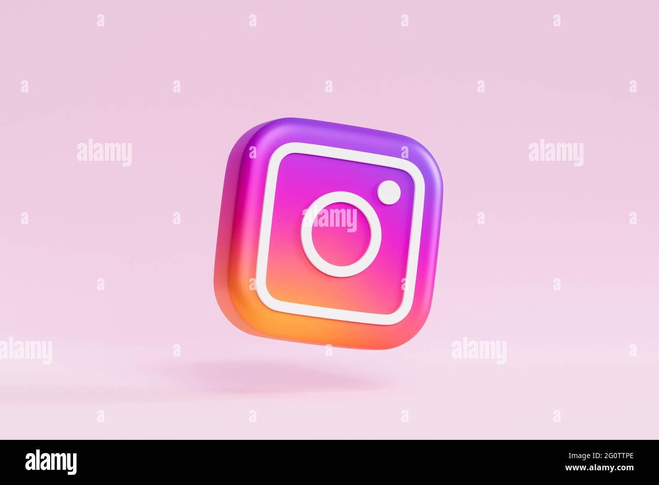Melitopol, Ukraine - Mai 27 2021 : icône du logo Instagram, application de photographie sur les réseaux sociaux, fond beige rose, rendu 3d Banque D'Images