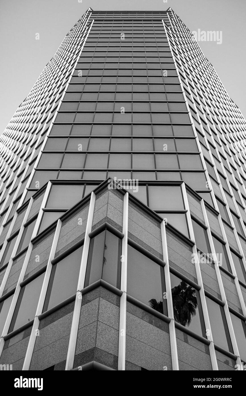 TUCSON, ÉTATS-UNIS - 03 juin 2021 : le Landmark Bank of America Building photographié au coucher du soleil dans le centre-ville de Tucson, Arizona Banque D'Images