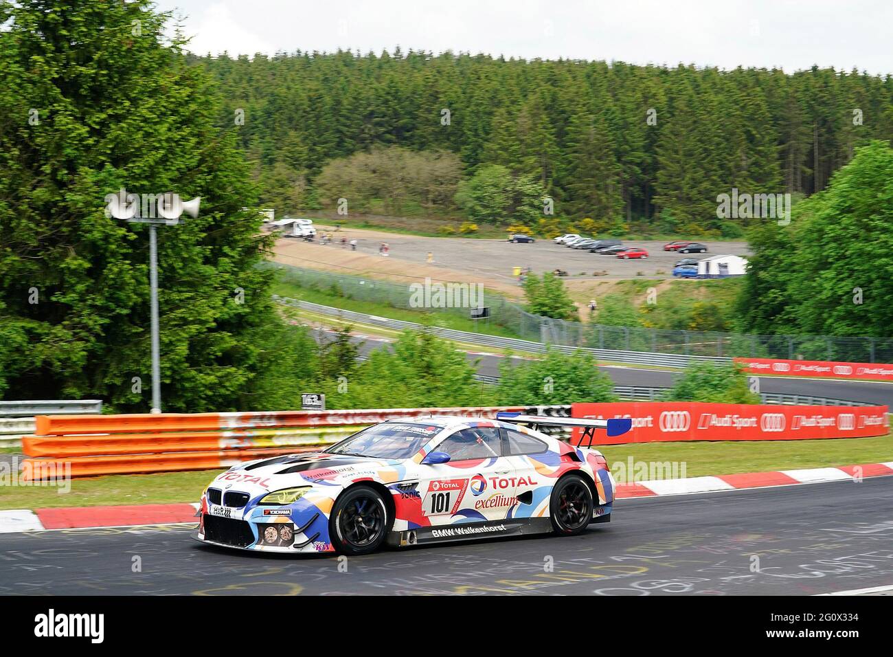 Nurburg, Allemagne. 03 2021 juin : course 2021 24h, Nurburgring, 03.06. - 06.06.2021, sur la photo n° 101: BMW M6 GT3 Walkenhorst Motorsport Krognes, Christian (NOR) Pittard, David (DEU) Tuck, Ben (GBR) Muller, Jorg (CHE) crédit: dpa Picture Alliance/Alay Live News Banque D'Images