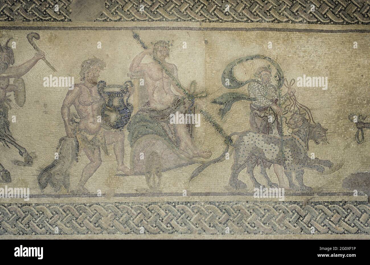 Le triomphe de Dionysos. Un échantillon des magnifiques mosaïques de l'époque romaine au parc archéologique de Phaphos. Banque D'Images