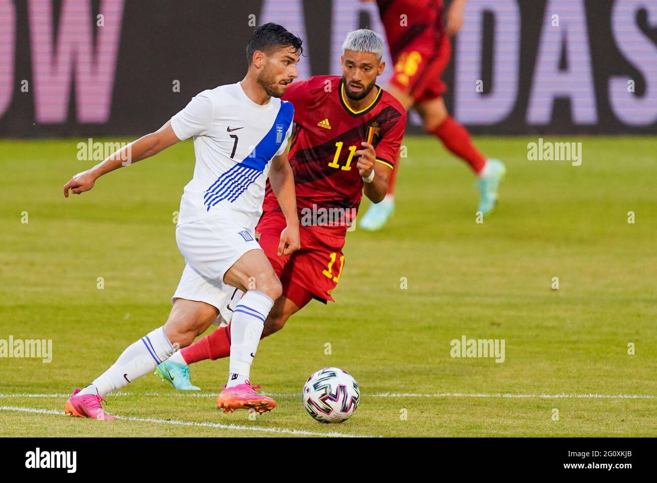 BRUXELLES, BELGIQUE - JUIN 3 : Yannick Carrasco de Belgique et Giorgos Masouras de Grèce lors du match international amical entre la Belgique et la Grèce au stade du Roi Baudouin le 3 juin 2021 à Brussel, Belgique (photo de Jeroen Meuwsen/Orange Pictures) Banque D'Images