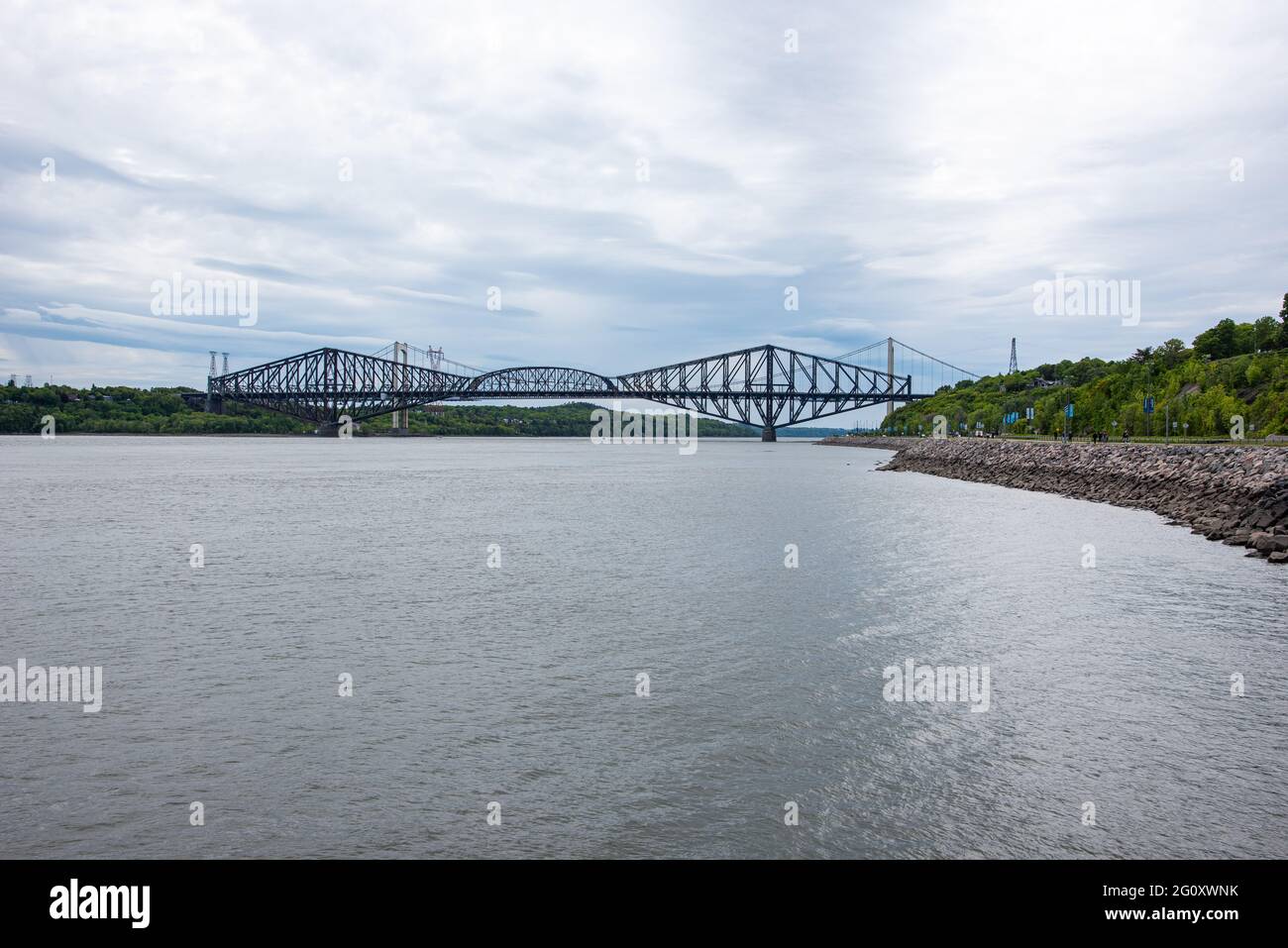 Les deux ponts de Québec (le pont de Québec et le pont Pierre-Laporte) ont vue de la rive nord du fleuve Saint-Laurent, dans le district de la Sillery Cap-blanc Banque D'Images