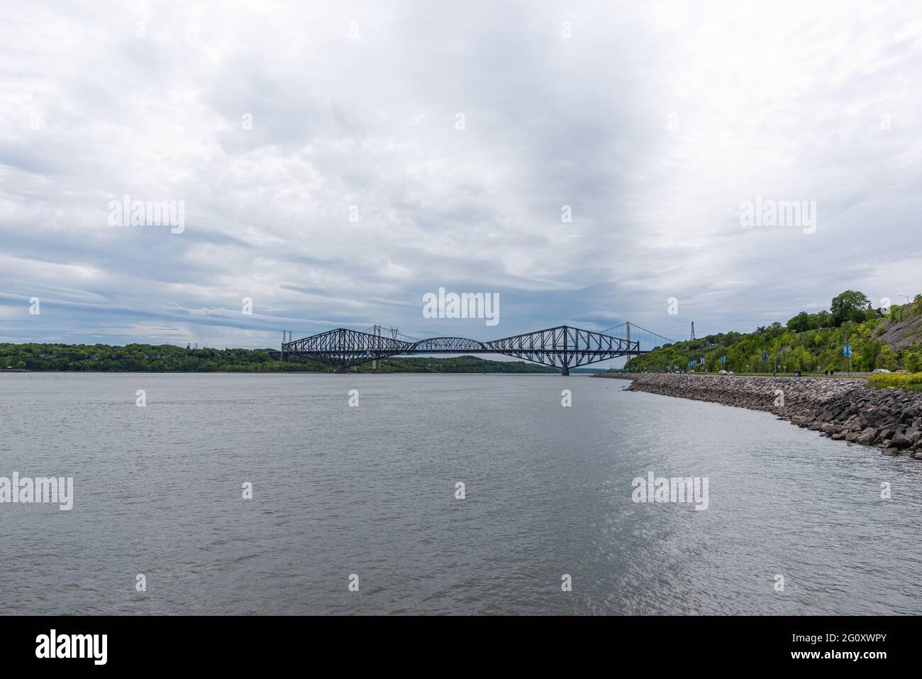 Les deux ponts de Québec (le pont de Québec et le pont Pierre-Laporte) ont vue de la rive nord du fleuve Saint-Laurent, dans le district de la Sillery Cap-blanc Banque D'Images