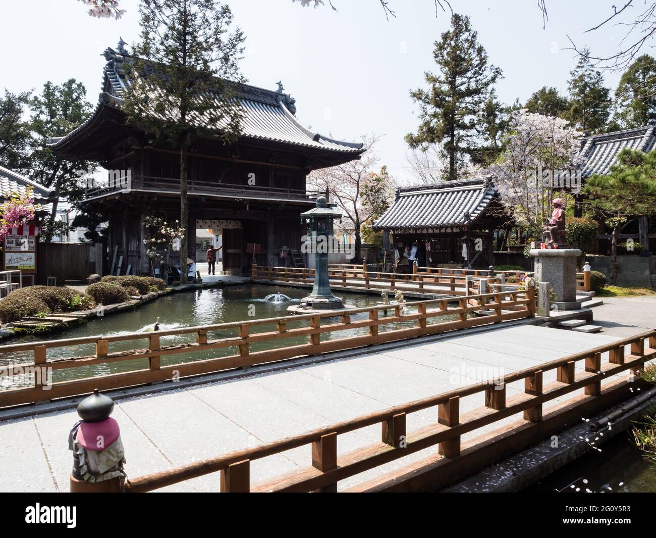 Naruto, Japon - 2 avril 2018 : sur les terres de Ryozenji, temple numéro 1 du pèlerinage de Shikoku-henro Banque D'Images