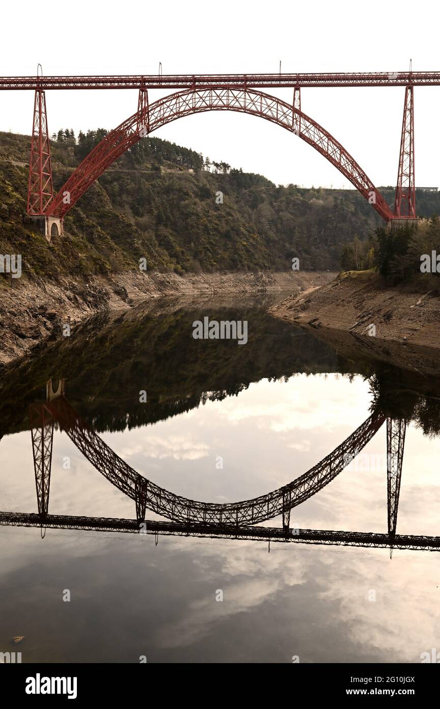 GARABIT, FRANCE - 31 mai 2021 : cette mariée a été construite par Gustave Eiffel Banque D'Images