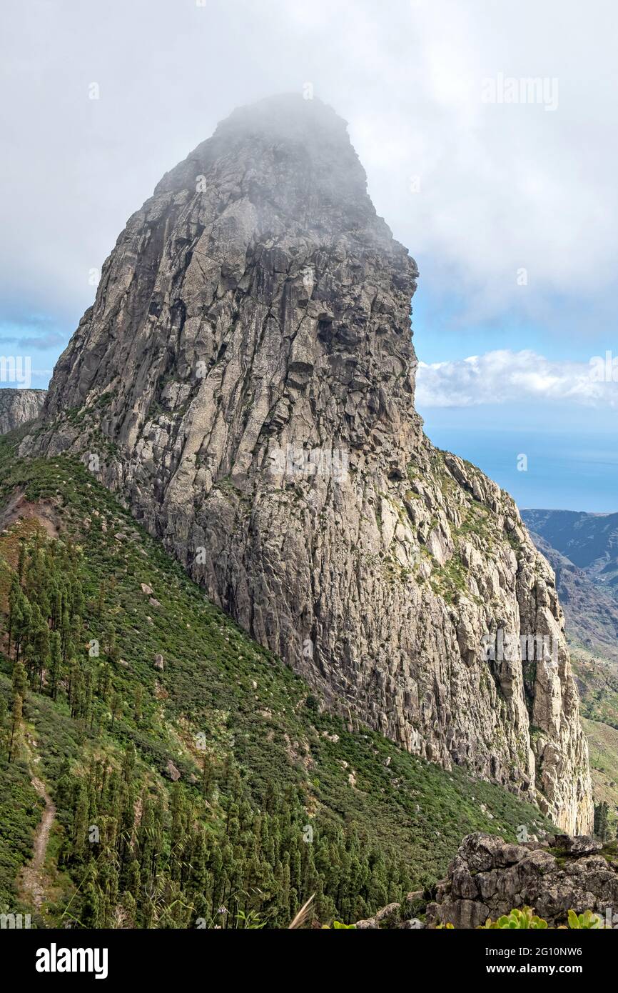 Roque de Agando. Mirador de los Roques, la Gomera, Îles Canaries, Espagne Banque D'Images