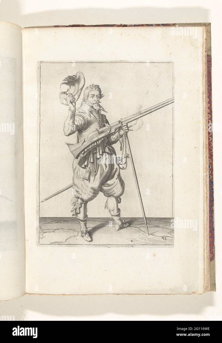 Soldat sur la garde que son mousquet tient en diagonale vers le haut avec sa main gauche sur son côté droit, tandis que sa main droite diminue son chapeau (non 38), environ 1600. Un soldat sur la garde, pour les pieds, à droite, qui un mousquet (un certain type d'arme à feu) à son côté droit, sa main gauche à la fourche du Furket (fourche de mousket) sur laquelle la boucle, inclinée vers le haut, repose (no 38), environ 1600. Dans sa main gauche, aussi une mèche brûlante. Avec sa main droite, le soldat décroît son chapeau. Plaque 38 dans les instructions pour la manipulation du mousquet: Corte sous-cury sur la figure figuerlicke, tellement aengaet le ri Banque D'Images