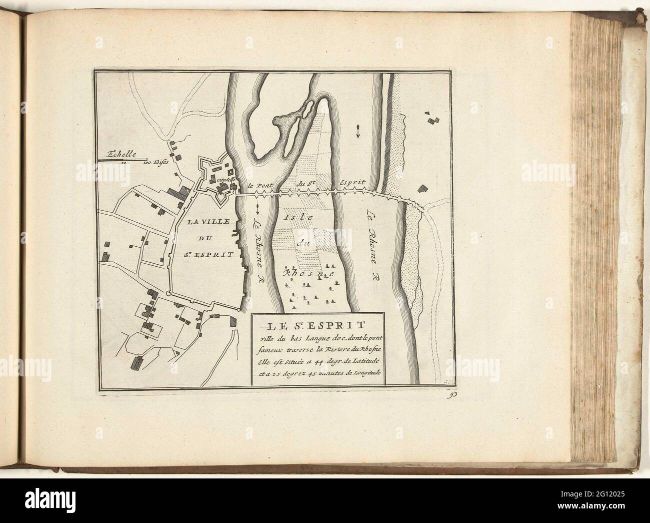 Carte de Pont-Saint-Esprit, 1726; le Saint-Esprit, ville du Bas langue Doc (...); les Forces de l'Europe, Asie, Afrique et Amérique (...) Comme Aussi les cartes des Côtes de France et d'Espagne. Carte des renforts à la ville française de Pont-Saint-Esprit avec le pont sur le Rhône. Plaque n° 93 dans la partie IV de la photo: Les Forces de l'Europe, Asie, Afrique et amic ... Comm Aussi les cartes des Côtes de France et d'Espagne à partir de 1726, cette première partie avec 238 plaques numérotées à la main de villes fortes et forteresses renommées dans le contexte de la guerre de succession espagnole 1701-1713. Pour la plupart Banque D'Images