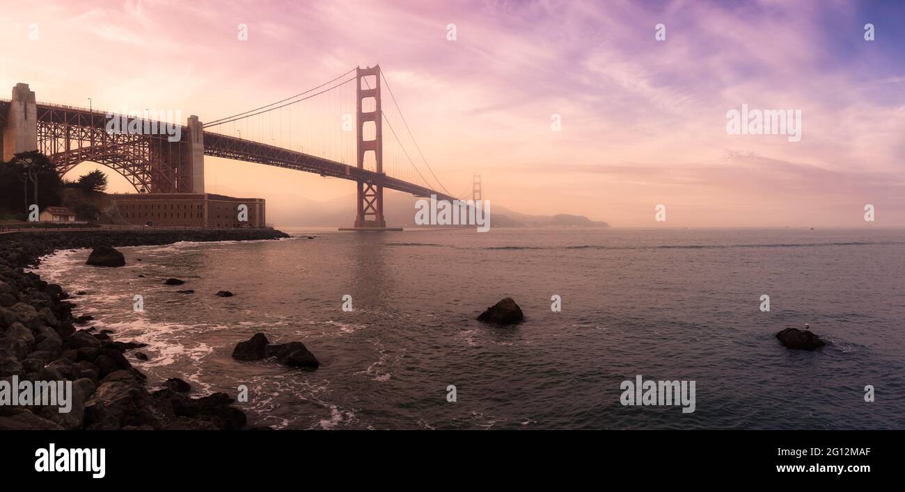 Golden Gate Bridge sur la côte ouest de l'océan Pacifique. Banque D'Images