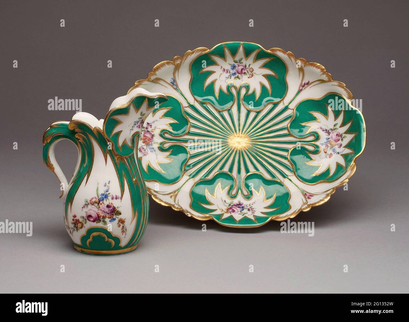 Auteur: Fabrication nationale de Svres. Ewer and Basin (Pot a l - eau et jatte Feuille d - eau) - 1756/60 - manufacture de porcelaine de Sèvres Français, Banque D'Images