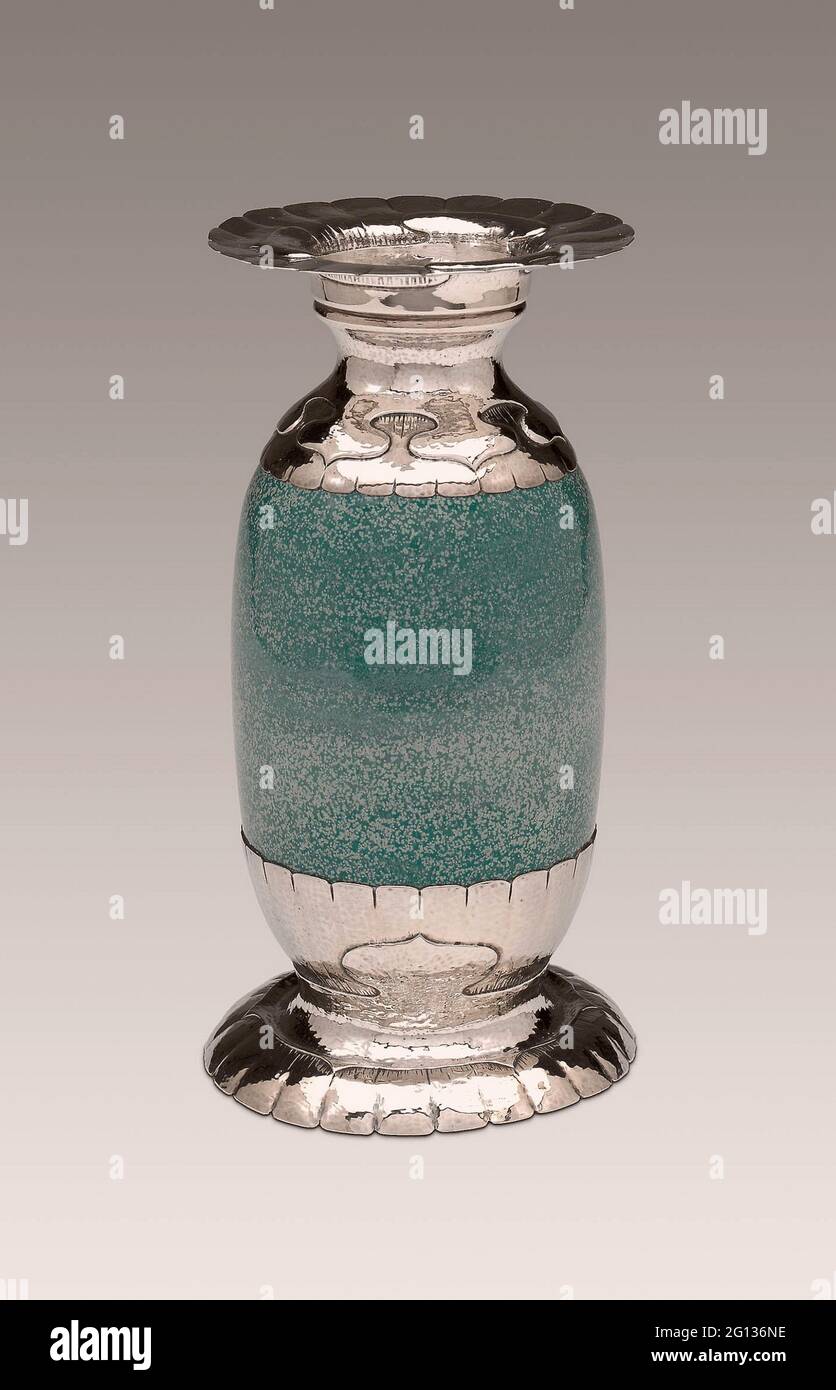 Auteur: Shreve & Co. (San Francisco, Californie). Vase - c. 1910/20 - Shreve and Company American, fondée en 1852 San Francisco, Californie. Sterling Banque D'Images